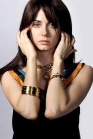 Mia Kirshner